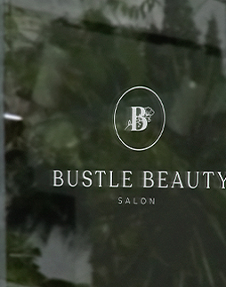 BUSTLE BEAUTY Branding